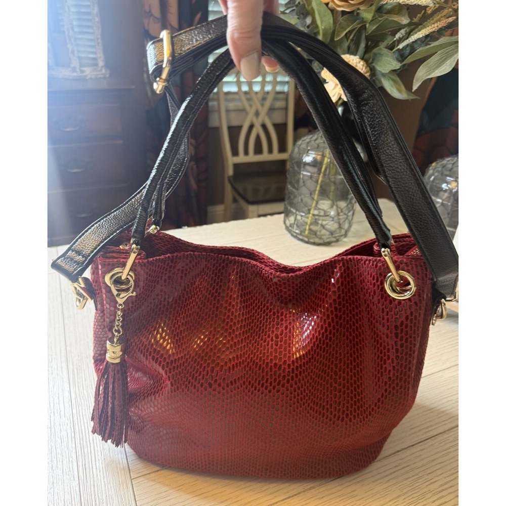 Red Embossed Snakeskin Vegan Leather Bag‎ W Adjustable Crossbody Strap Zip Close